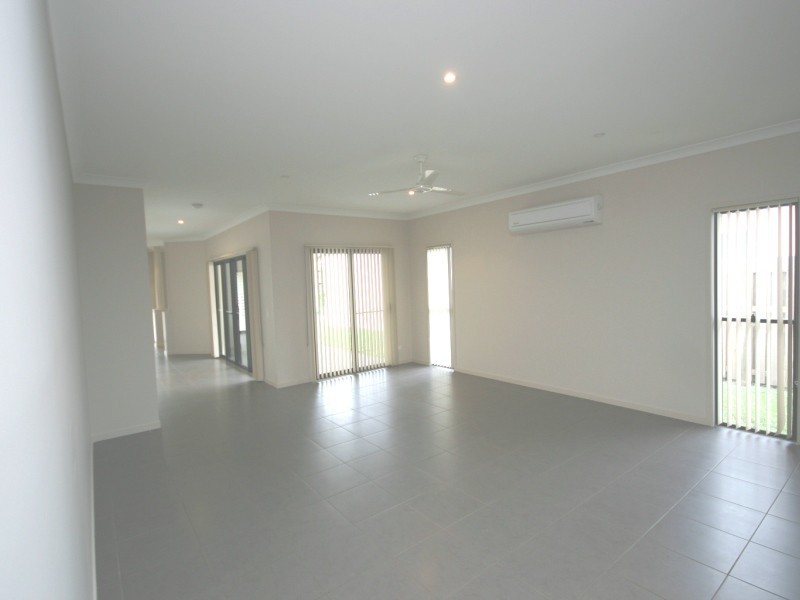 101/19 Santa Barbara Road, Hope Island QLD 4212