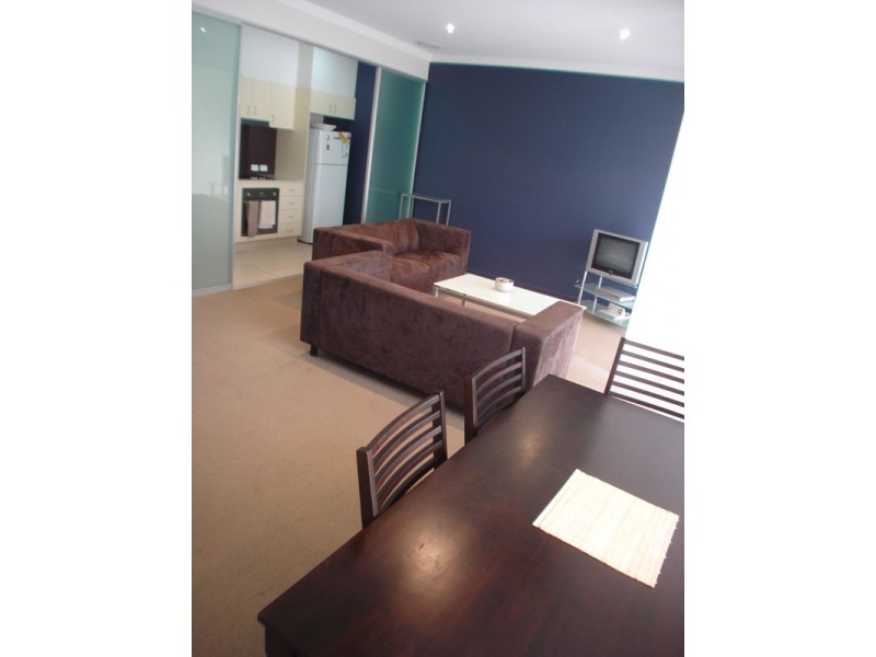 17/45 Bundall Rd, Surfers Paradise QLD 4217