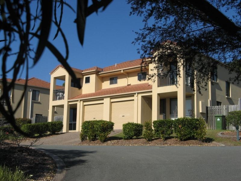 26/1 Hervey St, Pacific Pines QLD 4211