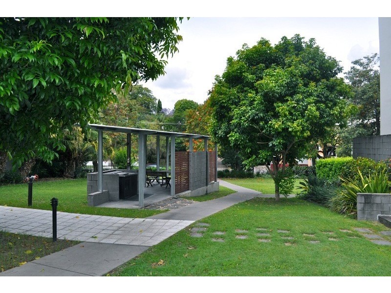 23/2 Campbell St, Toowong QLD 4066