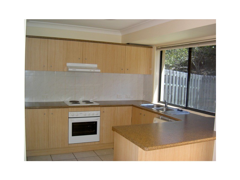 15/1 Hervey St, Pacific Pines QLD 4211