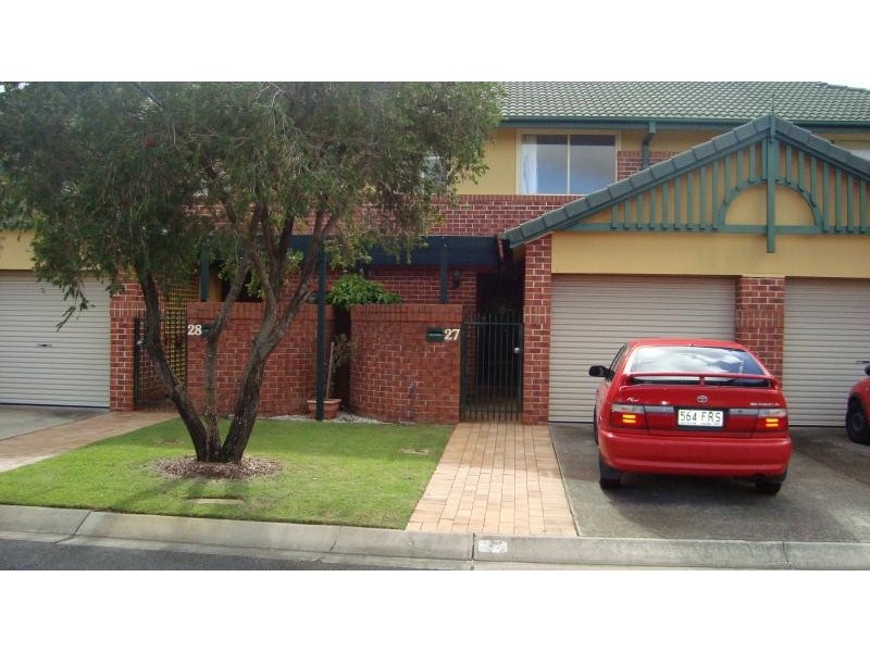 9 Santa Cruz Blvd, Clear Island Waters QLD 4226