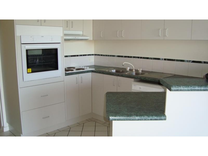 9 Santa Cruz Blvd, Clear Island Waters QLD 4226