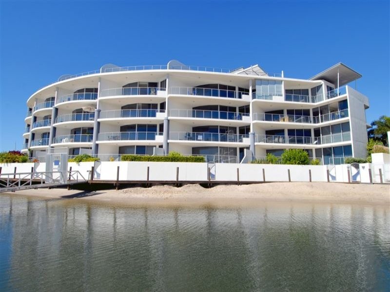 13 Nicklin Way, Minyama QLD 4575