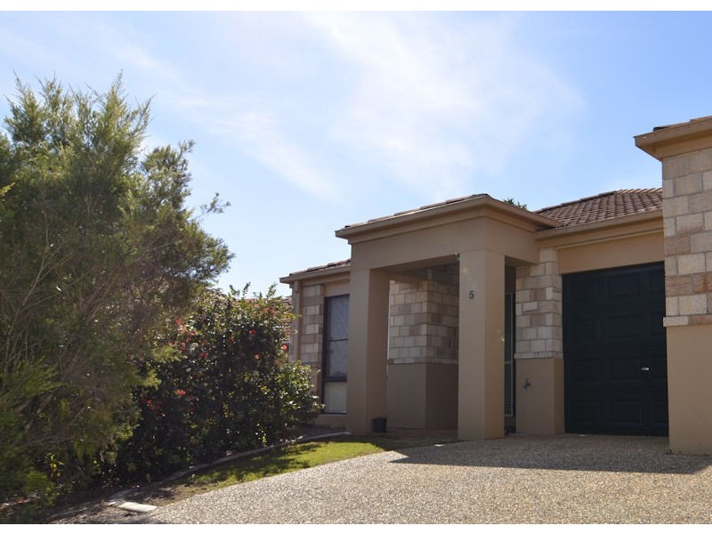 05/24 Amsonia Court,, Arundel QLD 4214