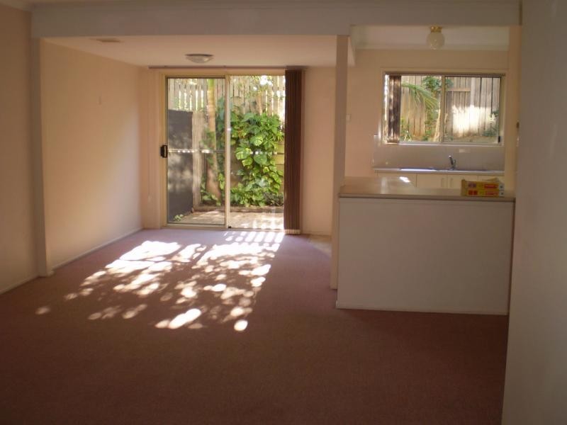 9/7 Oricon Court, Springwood QLD 4127