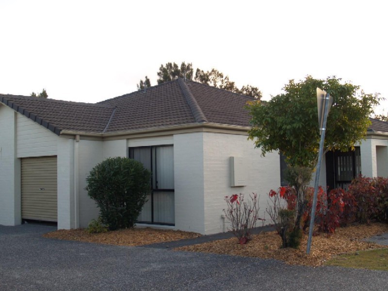 590 Pine Ridge Rd, Coombabah QLD 4216