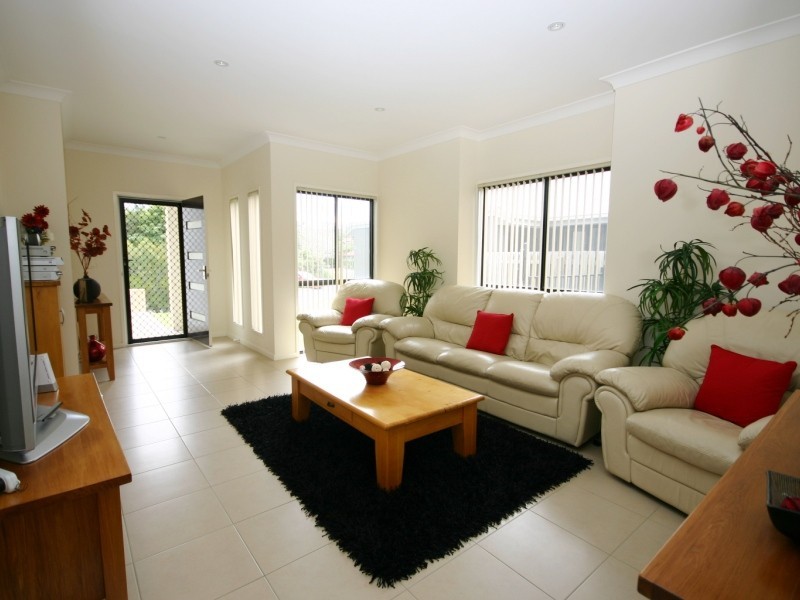 98/19 Santa Barbara Road, Hope Island QLD 4212