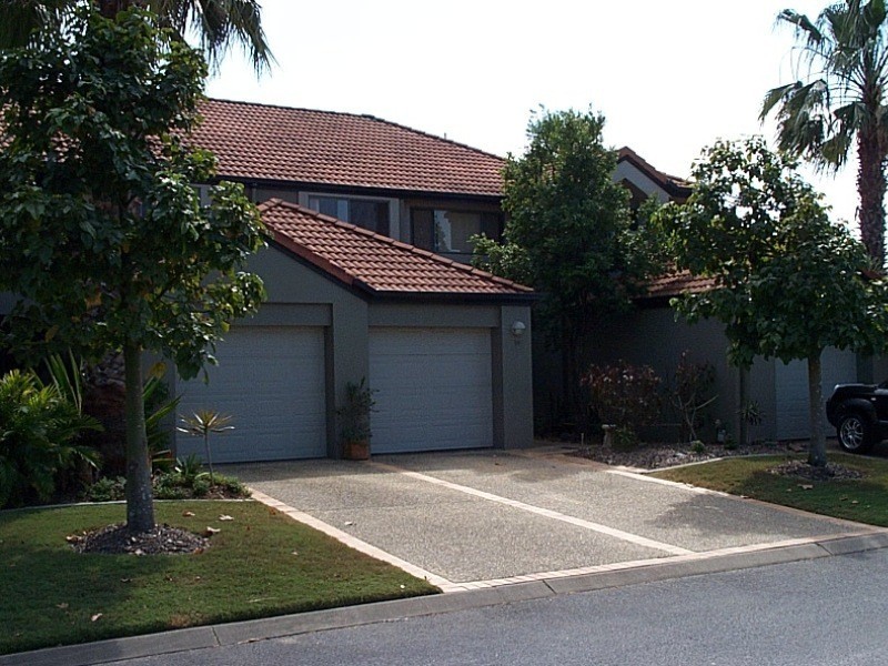 30/19 Santa Barbara Road, Hope Island QLD 4212