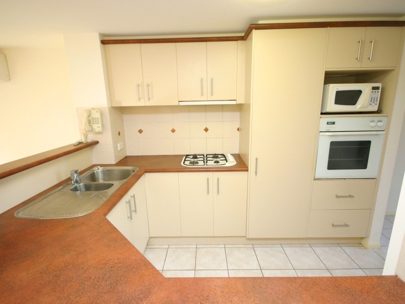 30/19 Santa Barbara Road, Hope Island QLD 4212