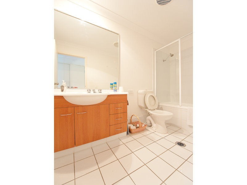 37/24 Amsonia Court,, Arundel QLD 4214