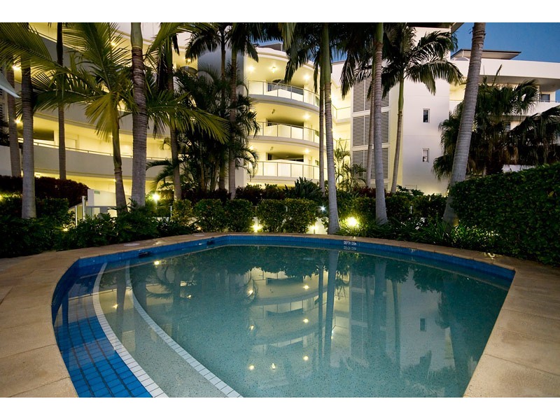 13 Nicklin Way, Minyama QLD 4575