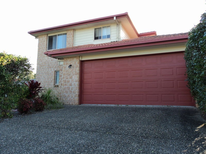 83 Yodelay Street, Varsity Lakes QLD 4227