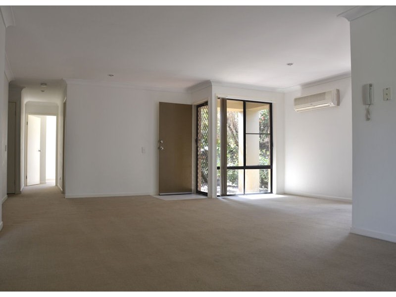 31/24 Amsonia Court,, Arundel QLD 4214