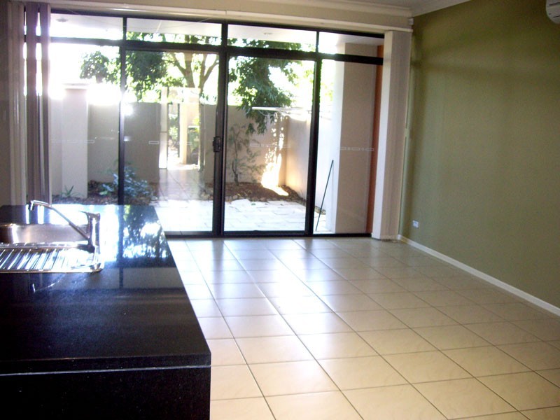 2/7 Elliott St, Surfers Paradise QLD 4217