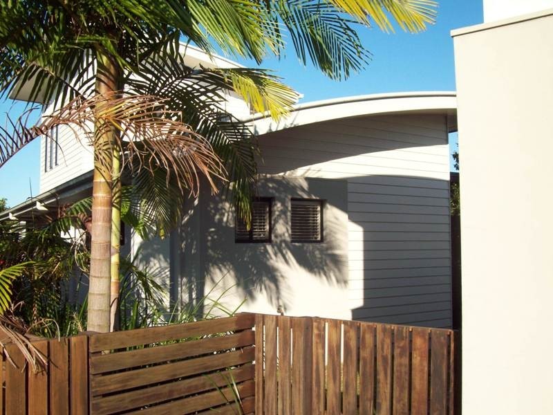 2/10 Catalina Drive, Mudjimba QLD 4564