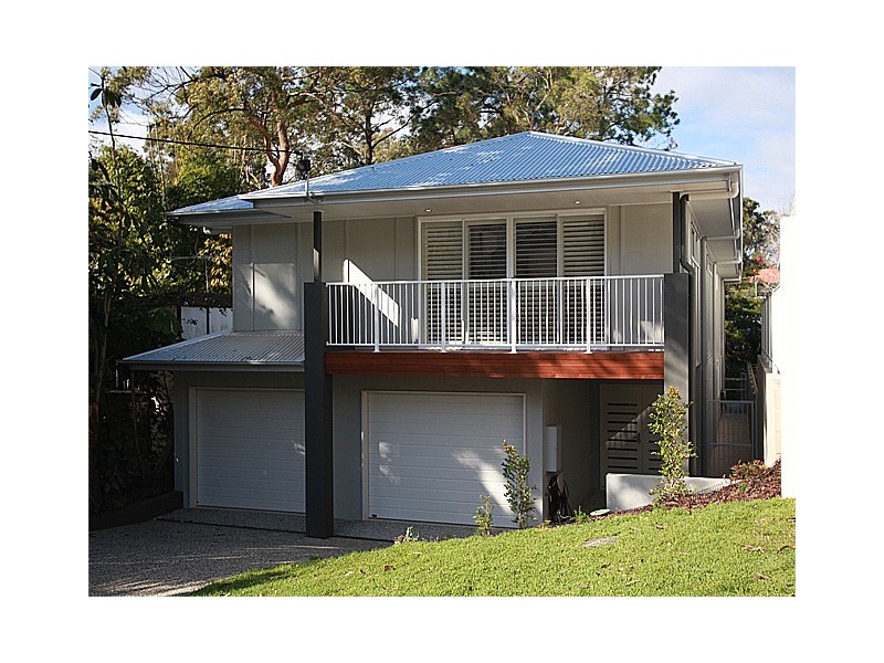 99 Ninth Aveune, St Lucia QLD 4067