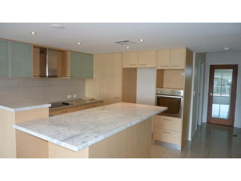 51 Grand Parade, Kawana Island QLD 4575