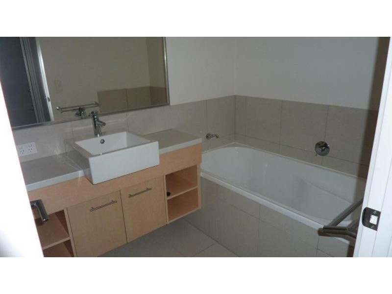 51 Grand Parade, Kawana Island QLD 4575