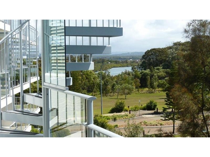 51 Grand Parade, Kawana Island QLD 4575