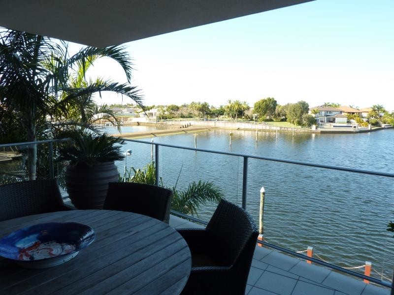 51 Grand Parade, Kawana Island QLD 4575