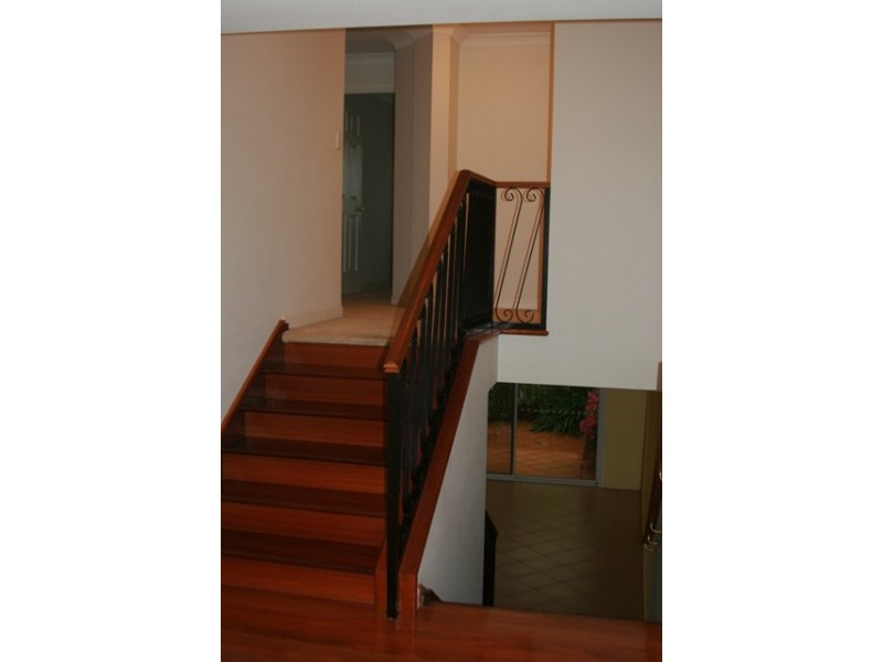 5/100 Cotlew St East, Southport QLD 4215