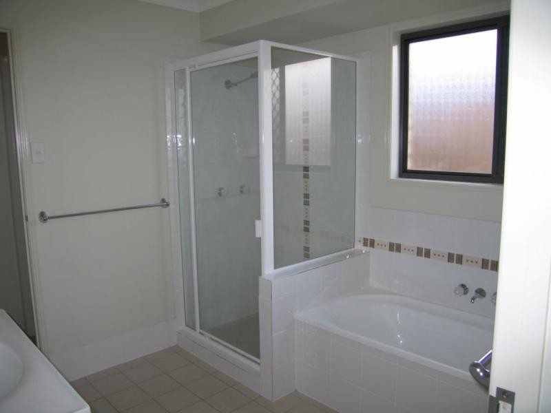 74 STORR CIRCUIT, Goodna QLD 4300