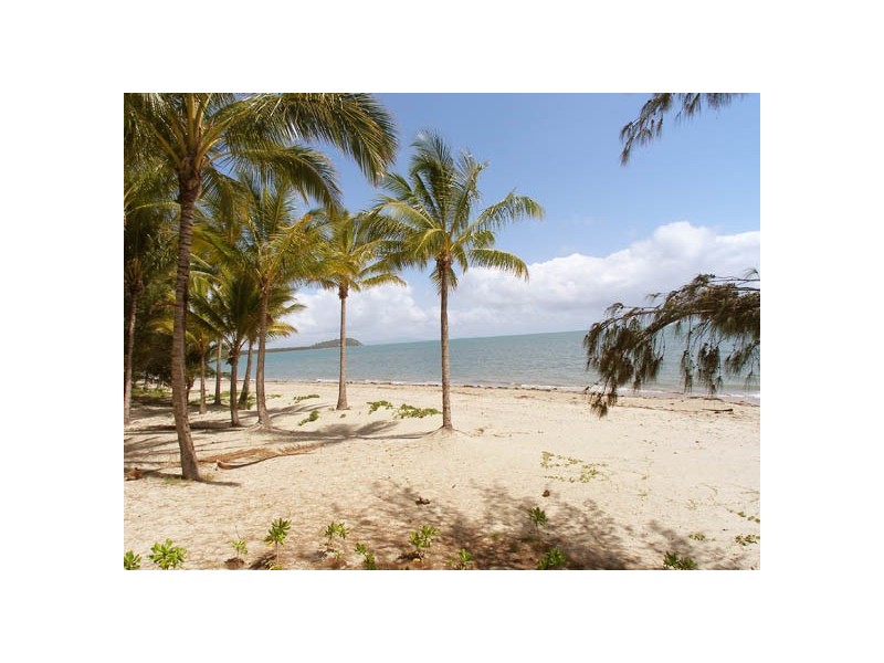 Port Douglas QLD 4877