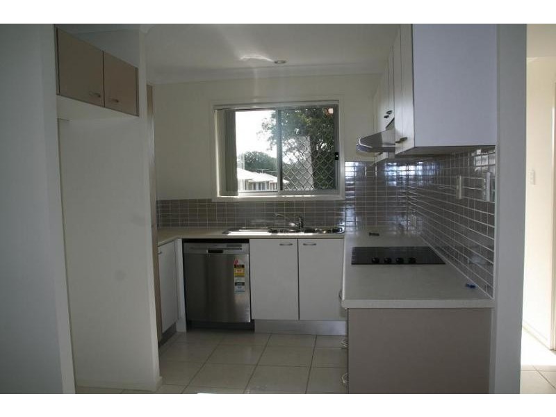 2/130 Jutland Street, Oxley QLD 4075