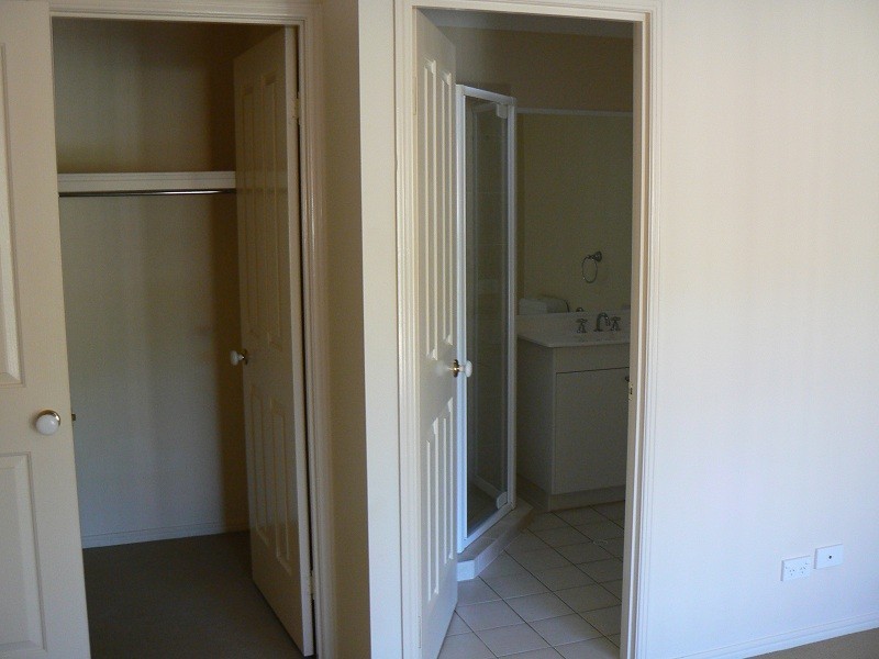 10 KAIJA STREET, Mount Gravatt East QLD 4122