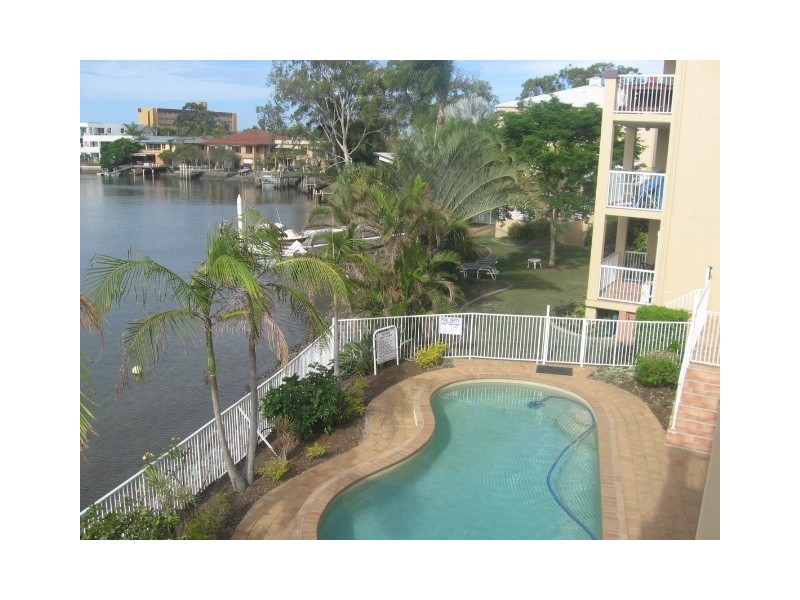 21/11-19 Taylor Street, Biggera Waters QLD 4216