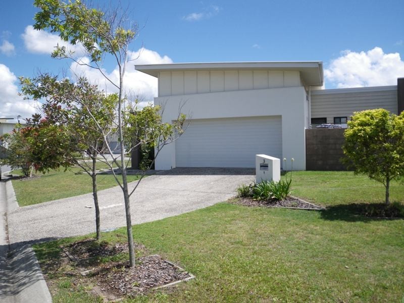 1/3 Deborah Close, Mudjimba QLD 4564