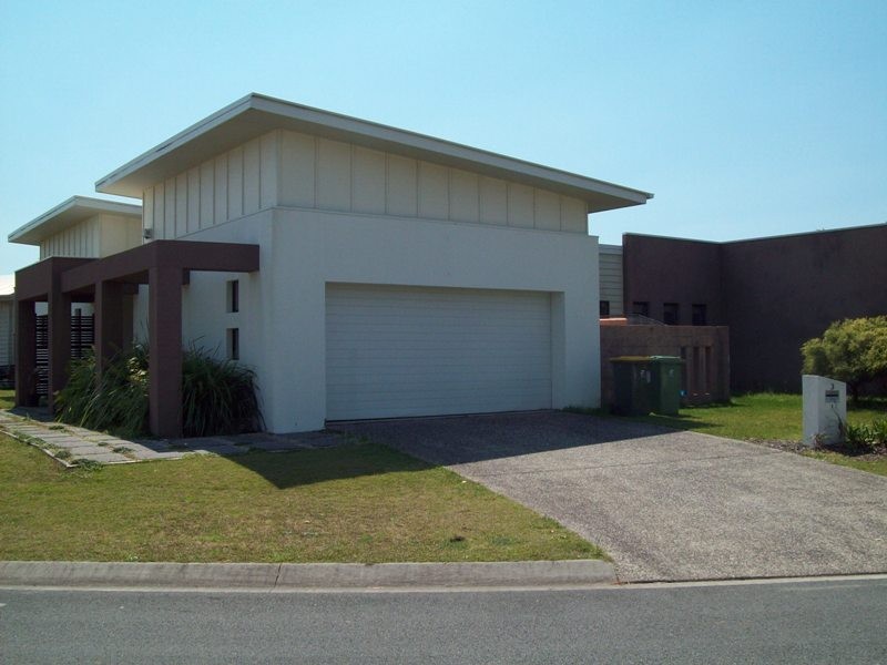 1/3 Deborah Close, Mudjimba QLD 4564