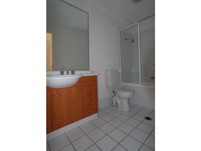 26/24 Amsonia Court,, Arundel QLD 4214