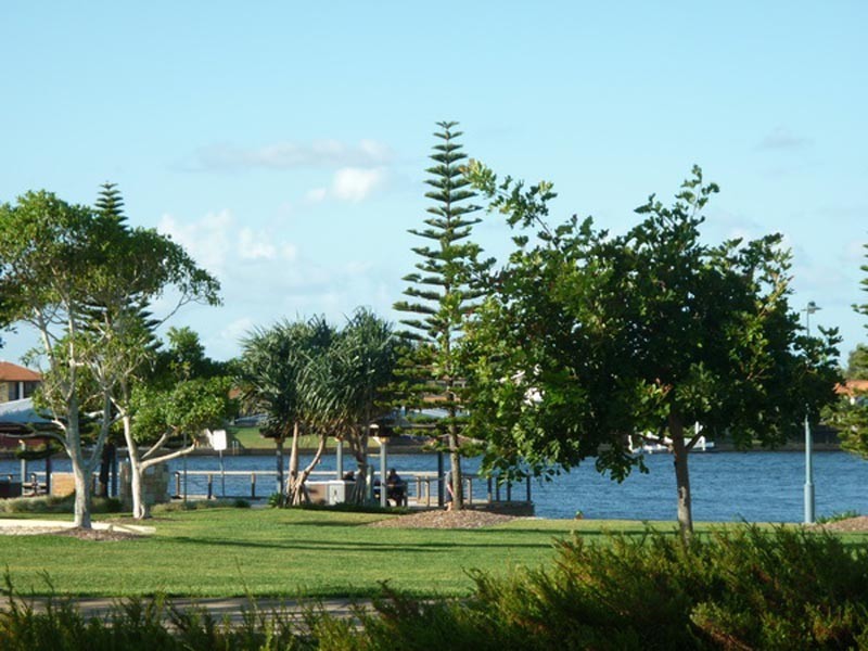 5/4 Grand Parade, Kawana Island QLD 4575