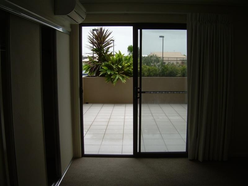 5/4 Grand Parade, Kawana Island QLD 4575