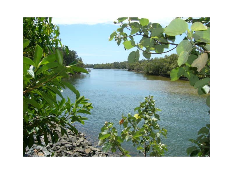 18/18 Tallebudgeraba Creek Rd,, Burleigh Heads QLD 4220