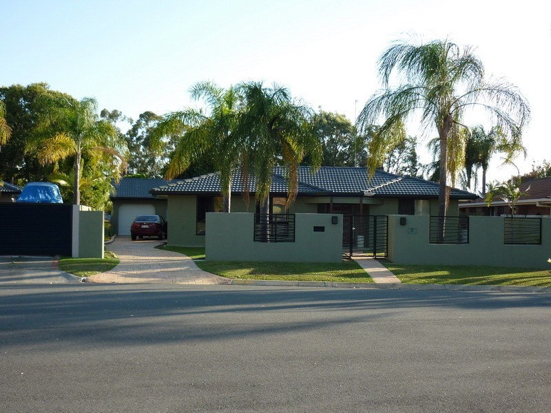 7 Willis Court, Mermaid Waters QLD 4218
