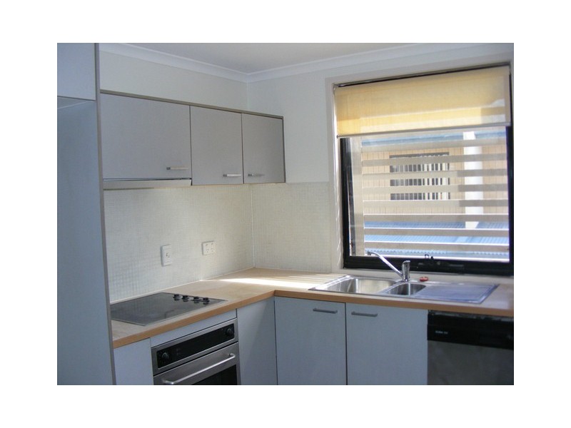 9/82-86 Mein Street, Scarborough QLD 4020