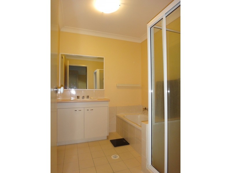 4/757 Ashmore Road, Ashmore QLD 4214