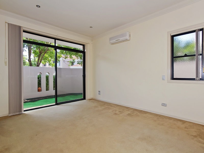 5/7 Elliott St, Surfers Paradise QLD 4217