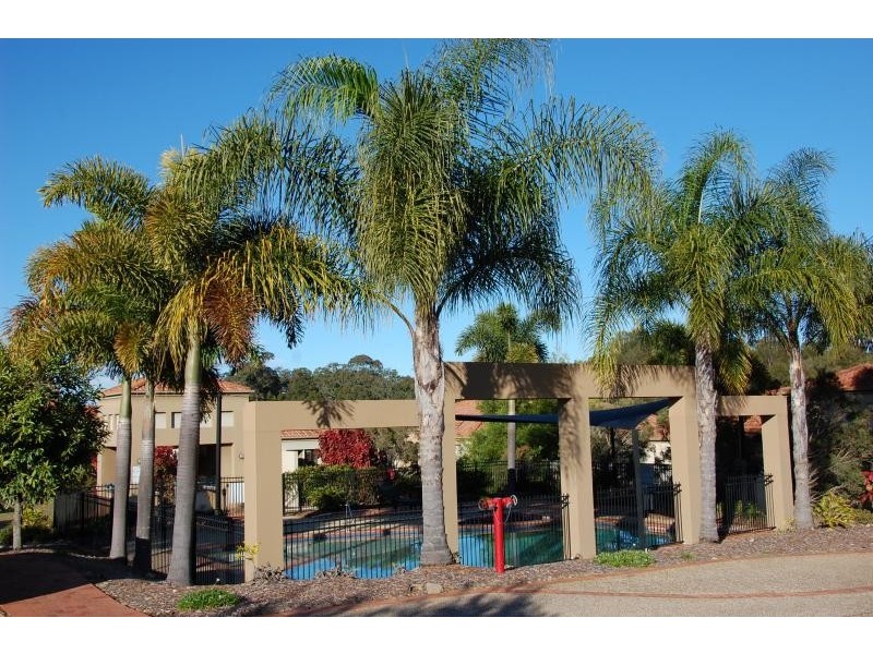 75/24 Amsonia Court,, Arundel QLD 4214