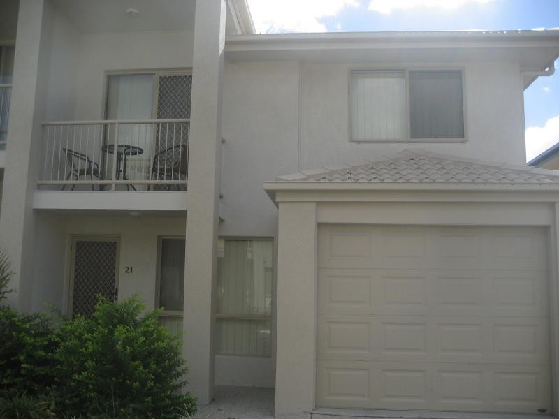 21/2 Johnston Street, Carina QLD 4152