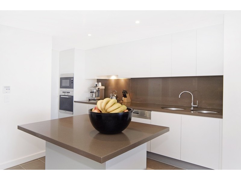 102/2 Creek Street, Coolangatta QLD 4225