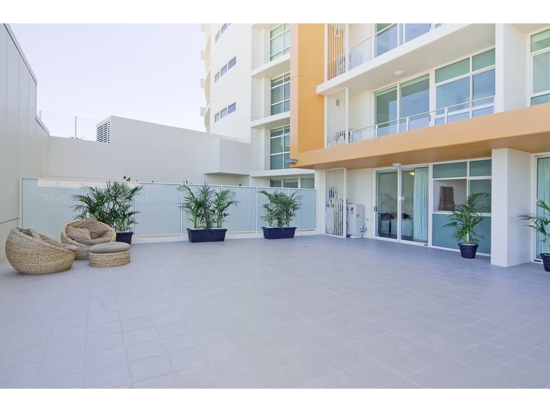 102/2 Creek Street, Coolangatta QLD 4225