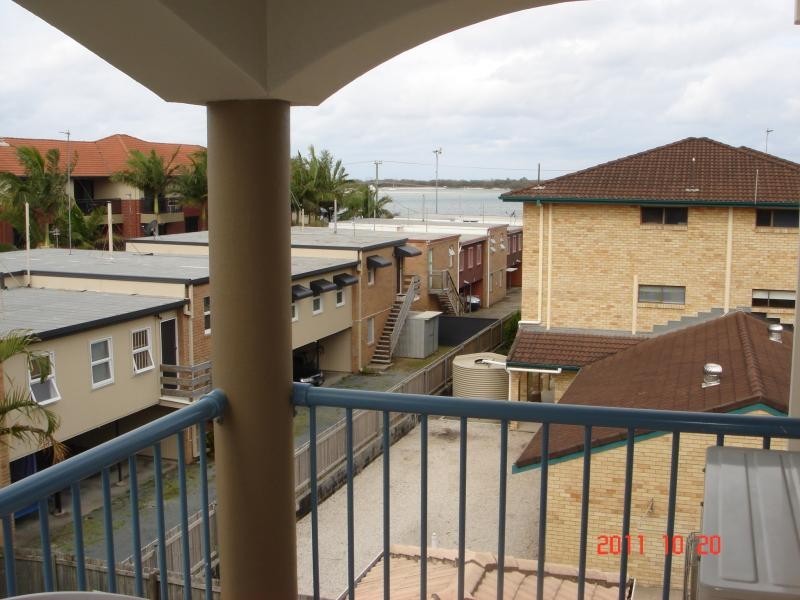 15/103-105 Frank Street, Labrador QLD 4215