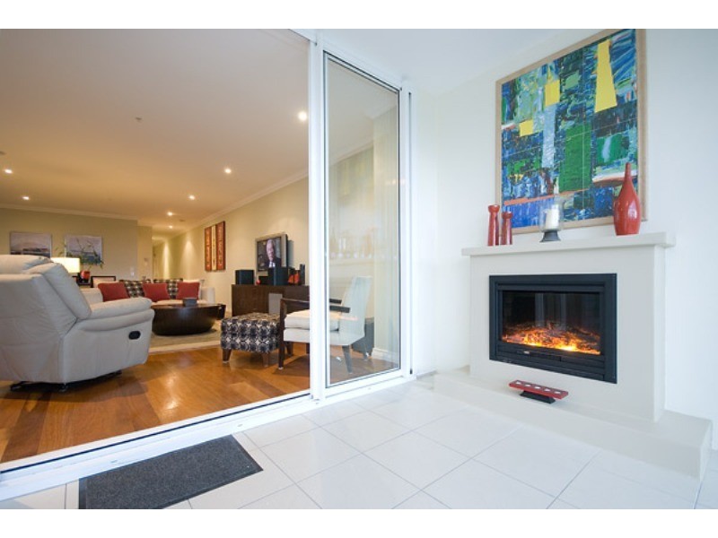 301/212 Marine Parade, Labrador QLD 4215