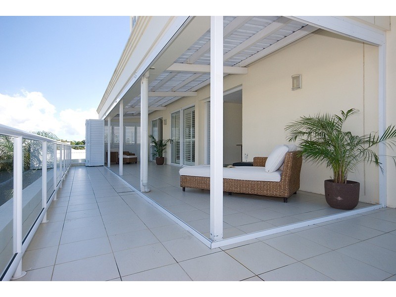 301/212 Marine Parade, Labrador QLD 4215