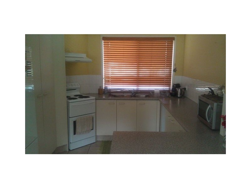 220 Christine Ave, Burleigh Waters QLD 4220