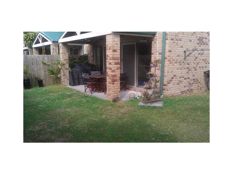 220 Christine Ave, Burleigh Waters QLD 4220